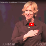 TEDx Brené Brown over kwetsbaarheid & moed